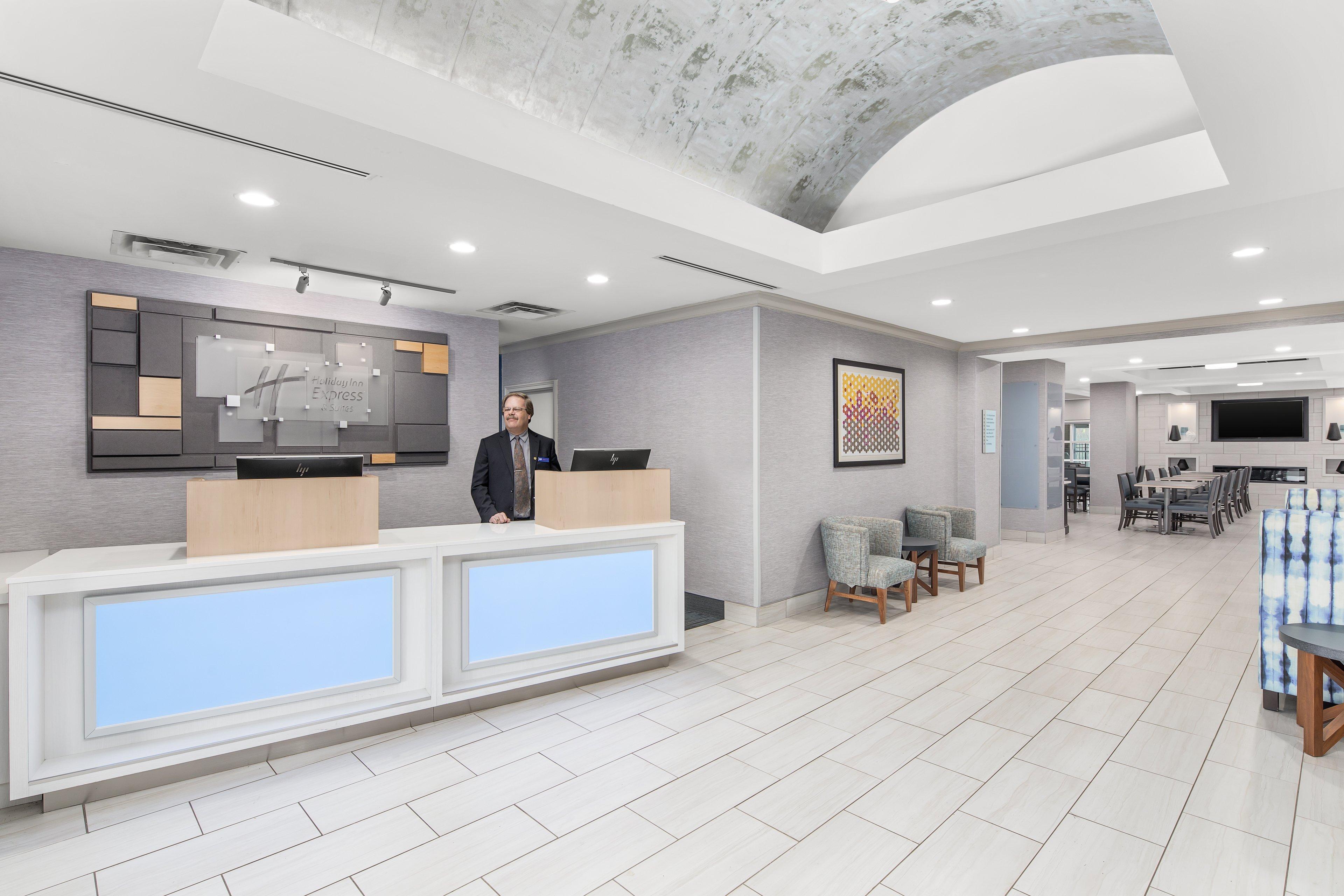 Holiday Inn Express Hotel & Suites Greenville-I-85 & Woodruff Road By Ihg Екстериор снимка